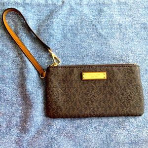 Michael Kors wristlet